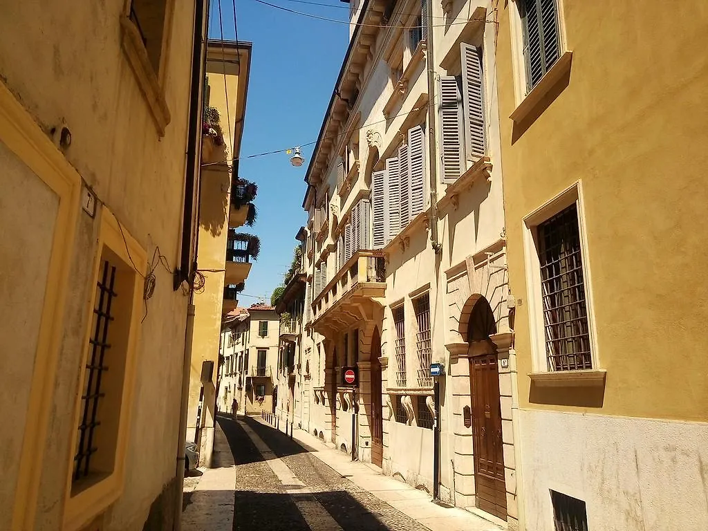 Palazzo Camozzini Apartments Werona